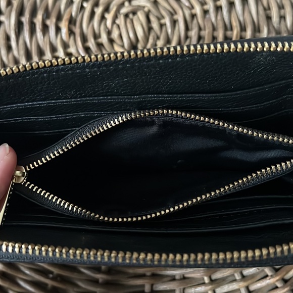 Tory Burch Continental Large Zip Around Wallet - Picture 10 of 13